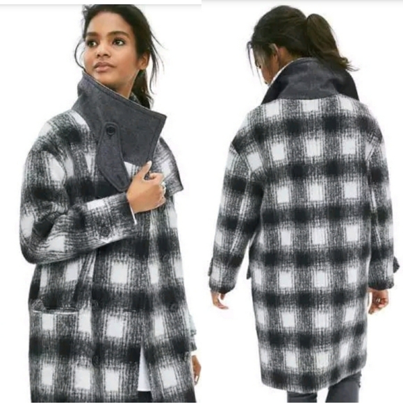 SOLD***Banana Republic Double Breasted Wool Coat - Picture 5 of 16